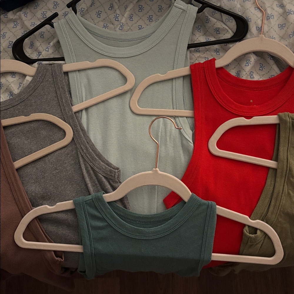 6 Tank Tops